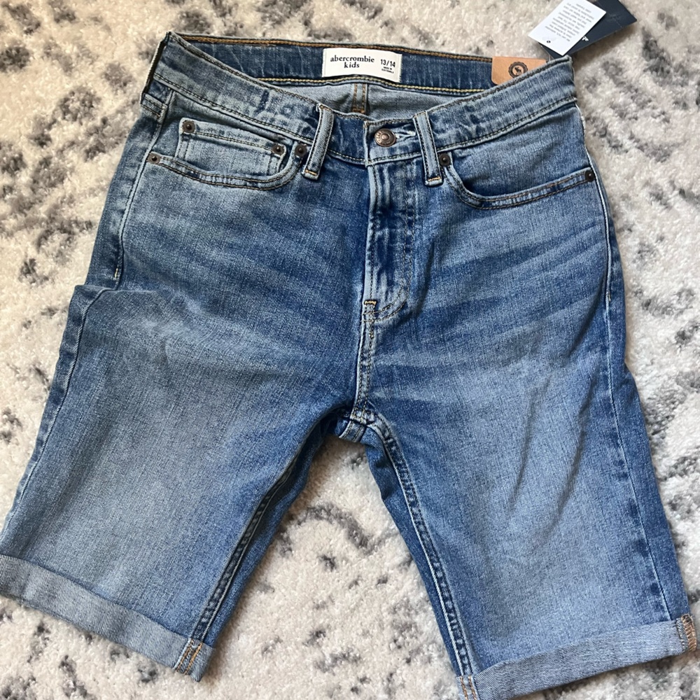 Abercrombie boys Jean shorts-new with tags- adjustable waist